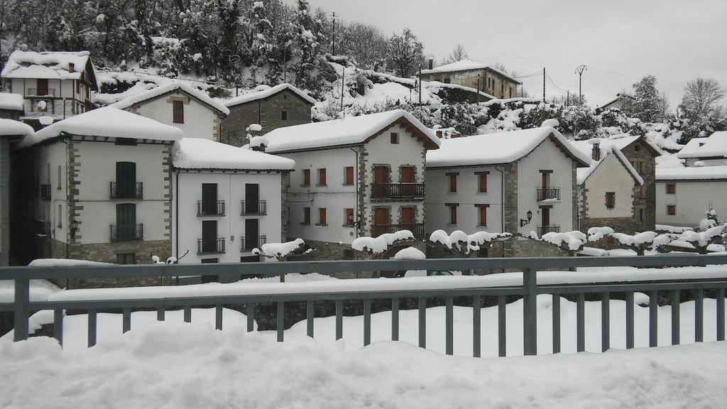 Kapel Etxea Urzainqui Exterior foto