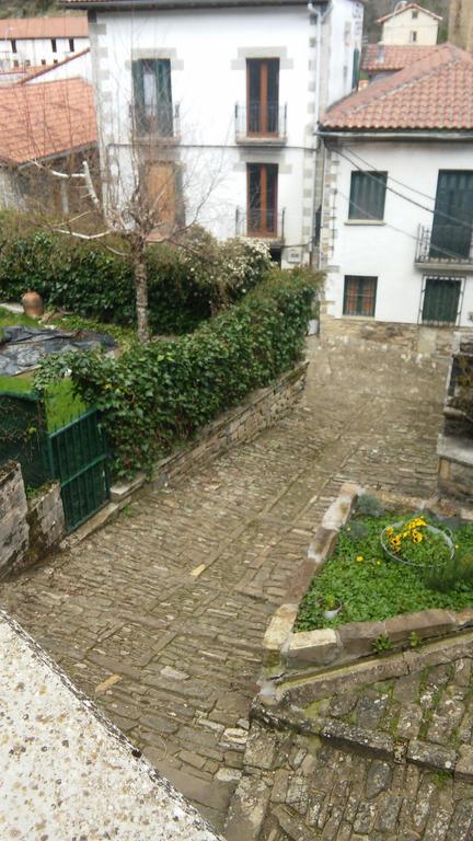 Kapel Etxea Urzainqui Exterior foto